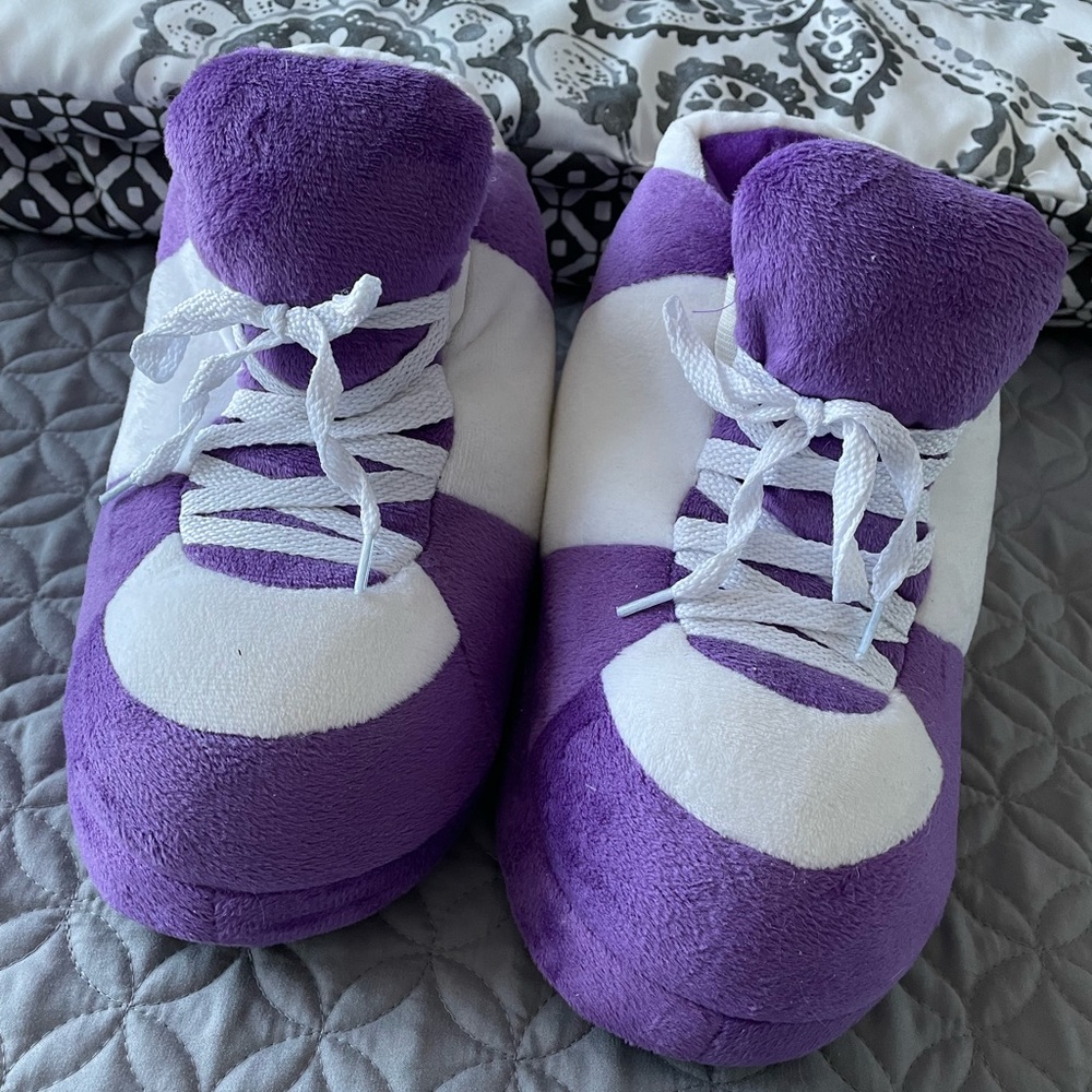 UNISEX Comfy Feet Sneaker Slippers Medium
